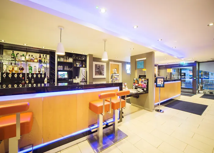 Holiday Inn Express Edinburgh - Royal Mile By Ihg